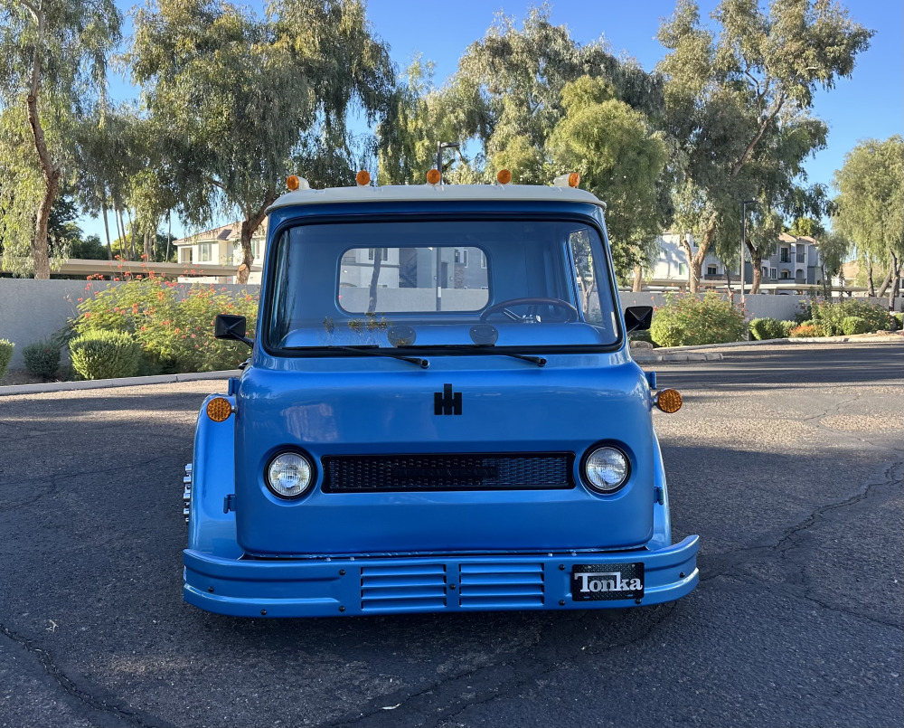 
								1967 International Custom COE full									