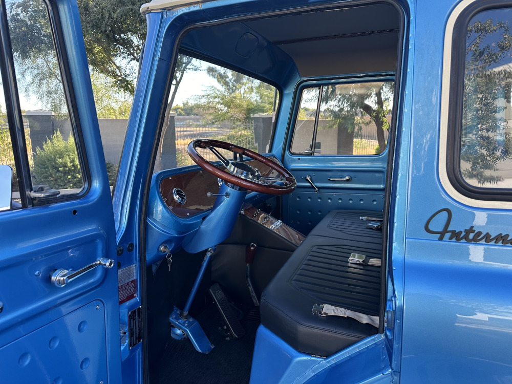 
								1967 International Custom COE full									