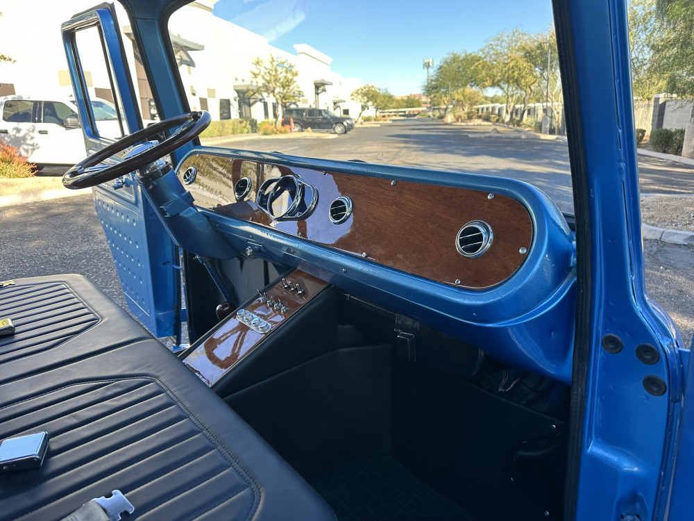 
								1967 International Custom COE full									