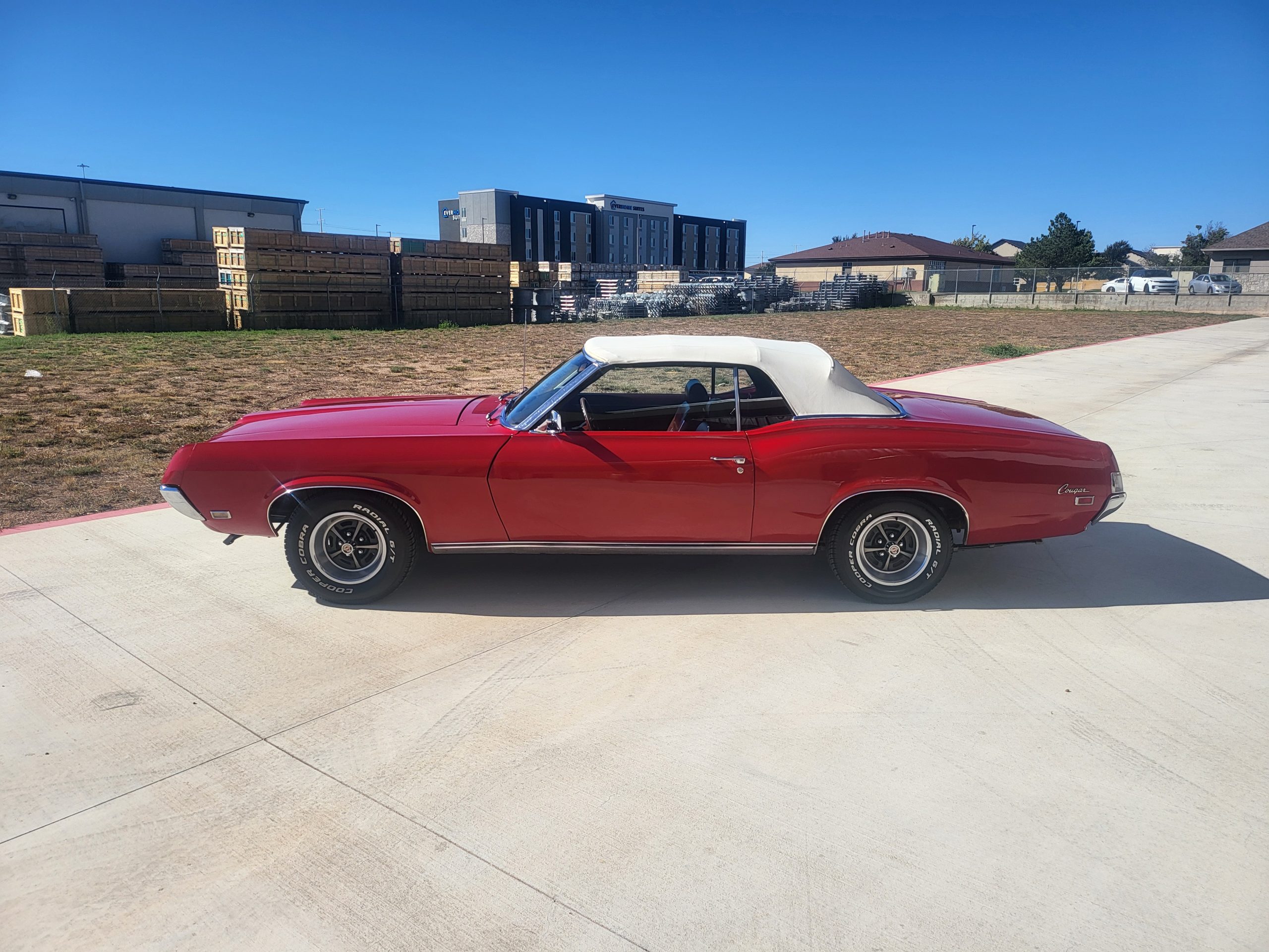 
								1969 Mercury Cougar Convertible full									