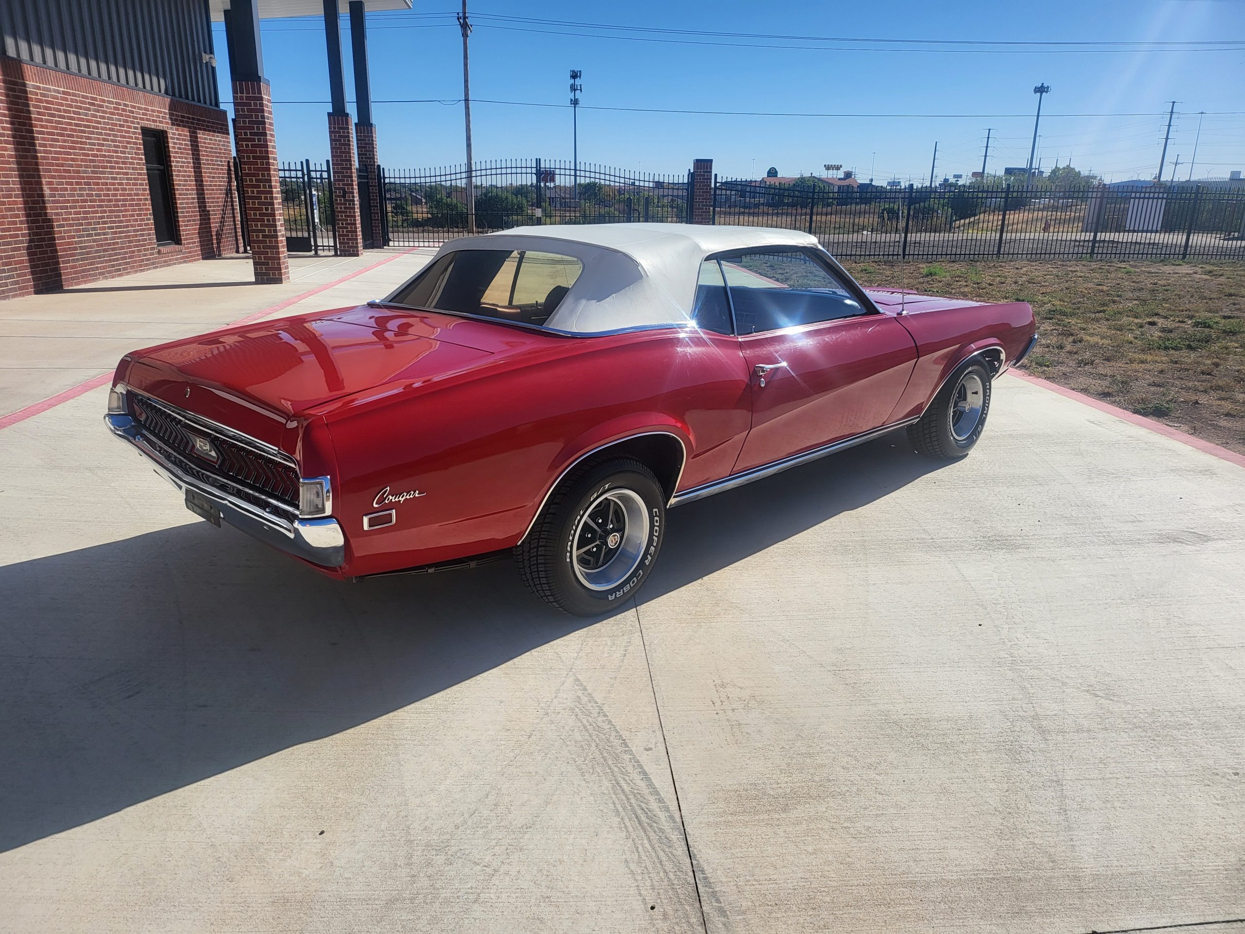 
								1969 Mercury Cougar Convertible full									