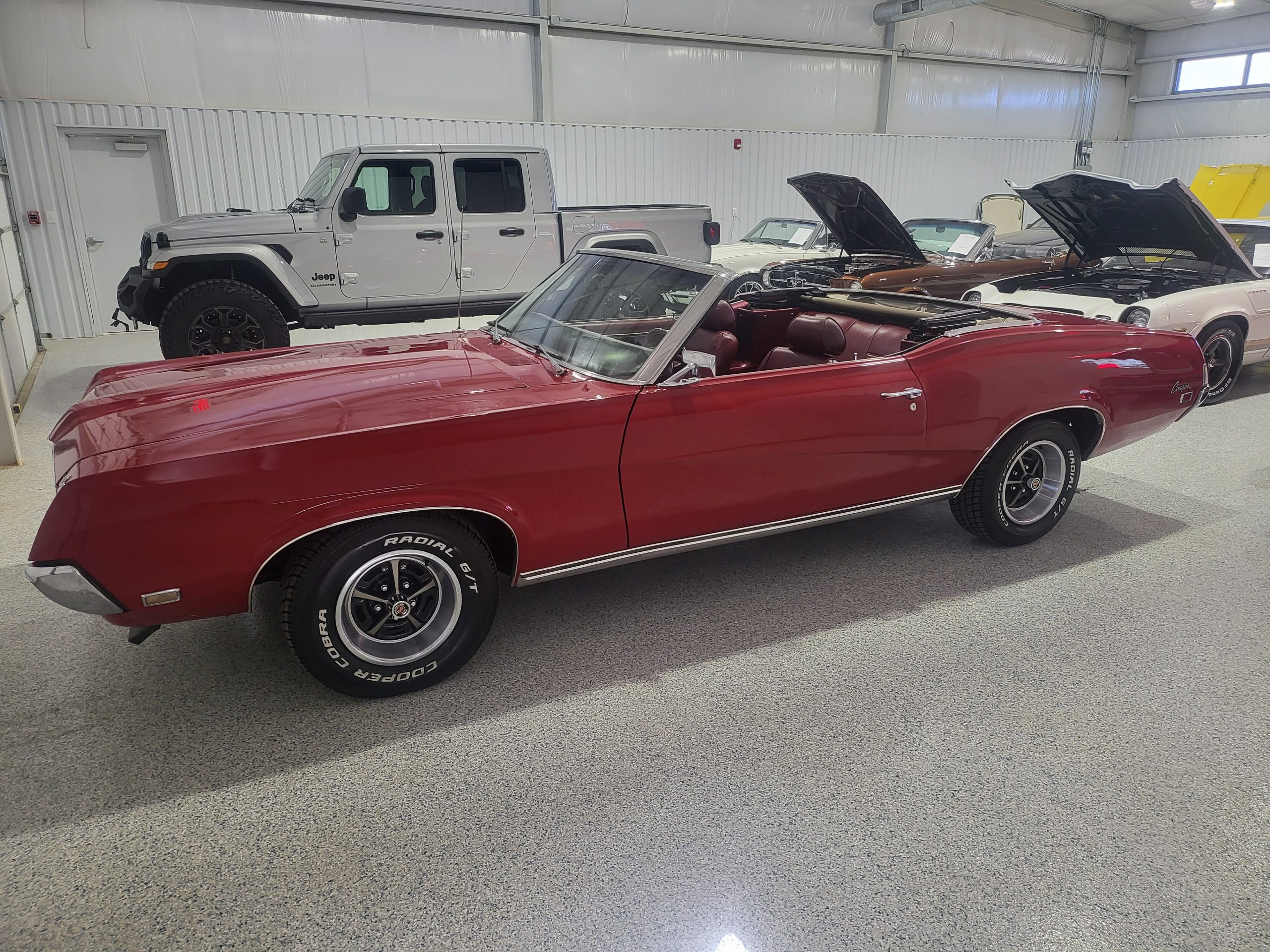 
								1969 Mercury Cougar Convertible full									