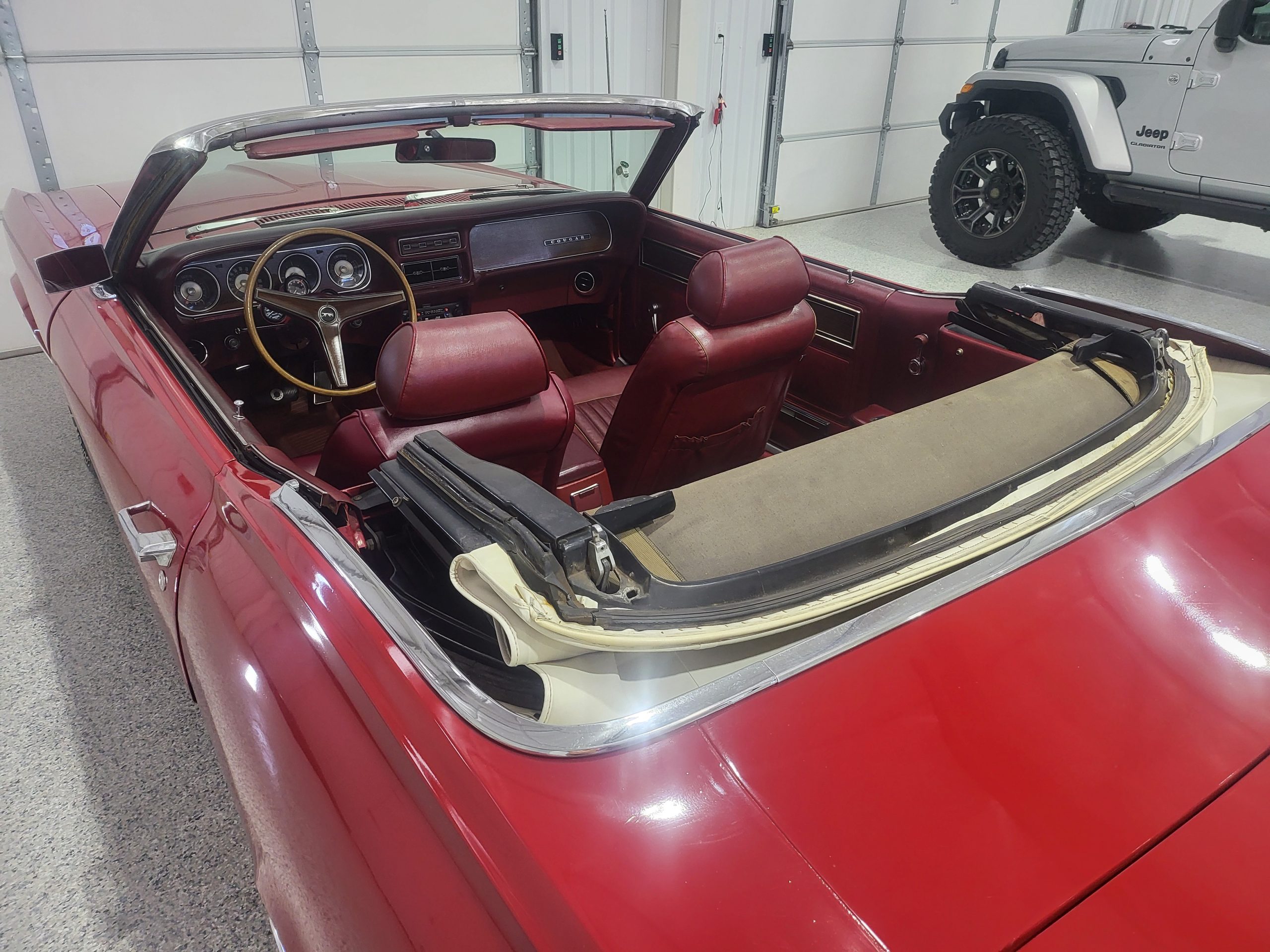 
								1969 Mercury Cougar Convertible full									
