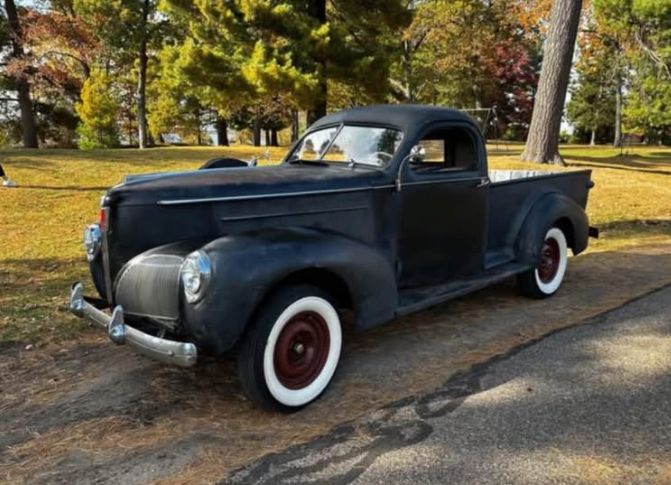 
								1939 Studebaker Coupe Express full									