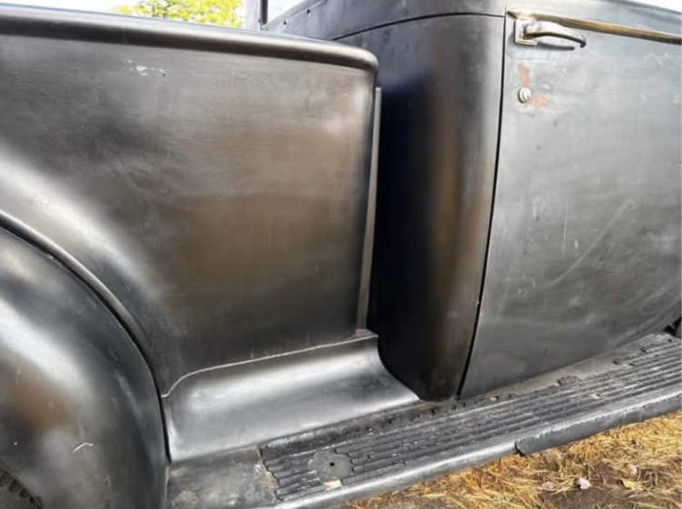 
								1939 Studebaker Coupe Express full									