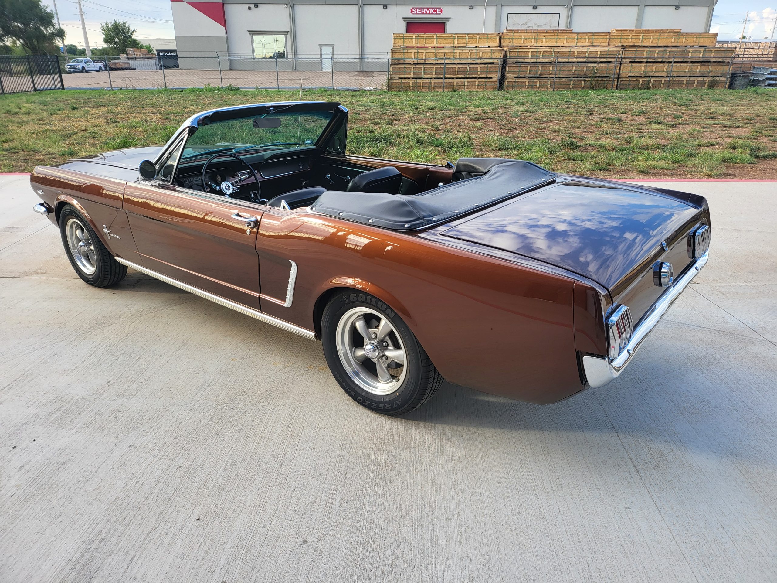 
								1965 Ford Mustang Convertible full									