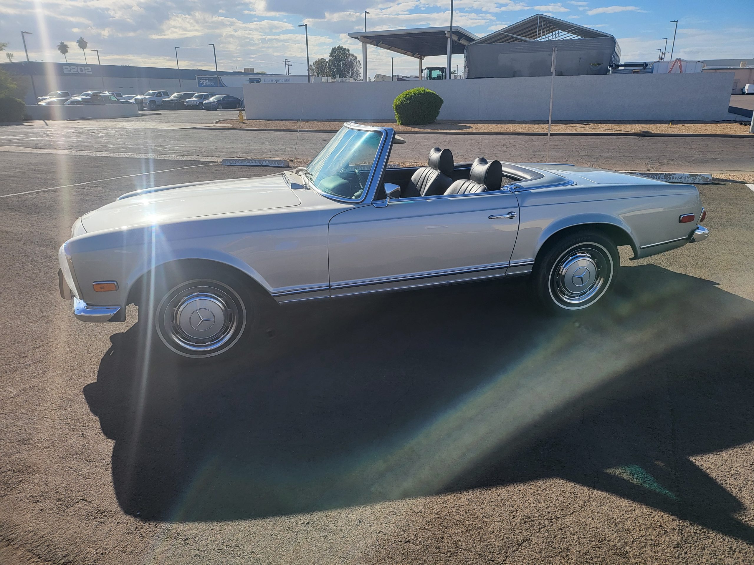 
								1969 Mercedes Benz 280SL Pagoda full									