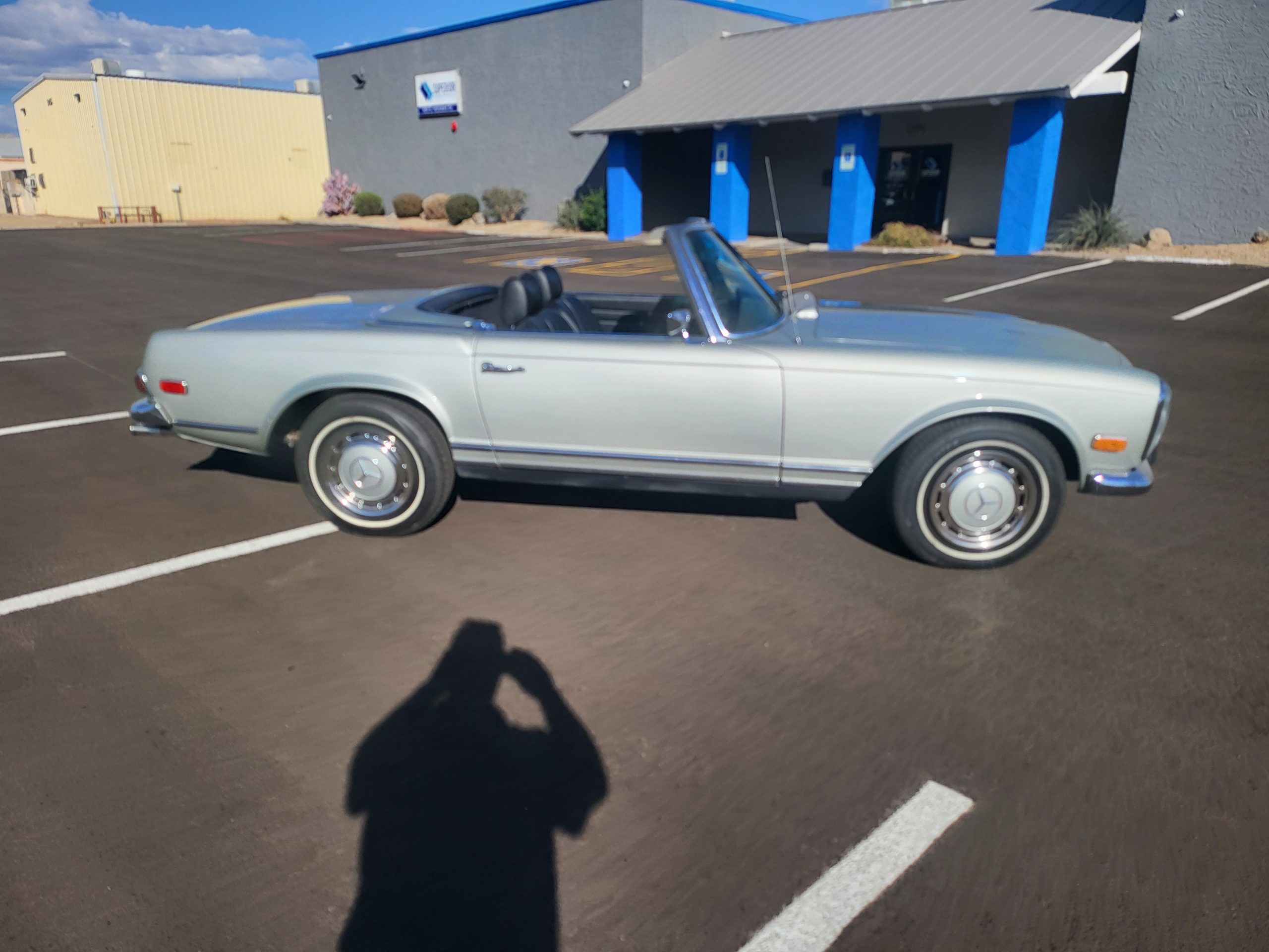 
								1969 Mercedes Benz 280SL Pagoda full									