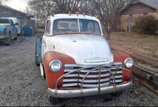 
								1949 Chevrolet Wrecker full									