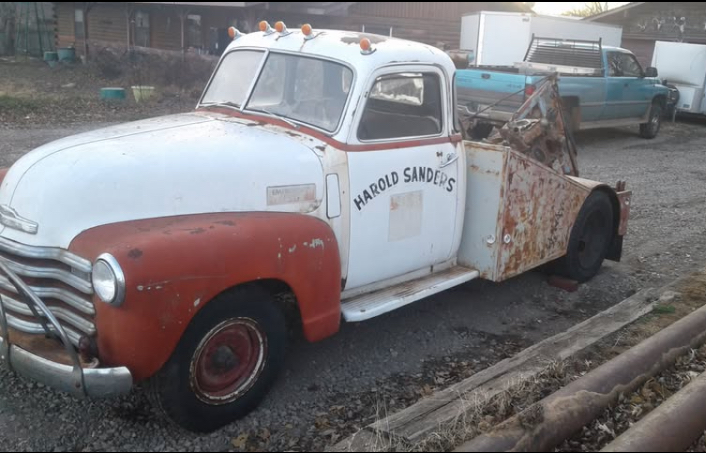 
								1949 Chevrolet Wrecker full									