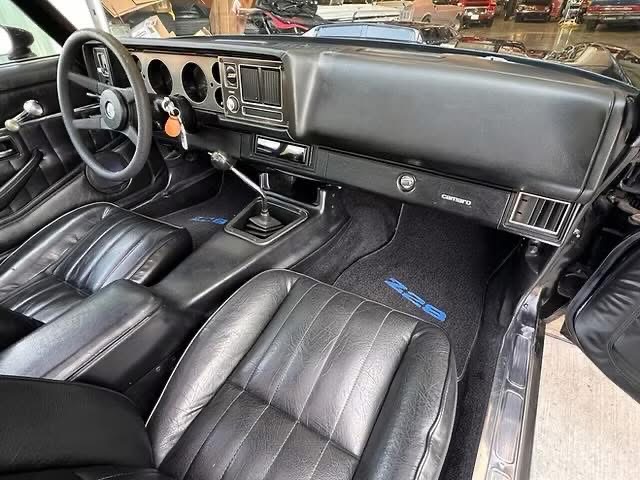 
								1980 Chevrolet Camaro Z/28 full									