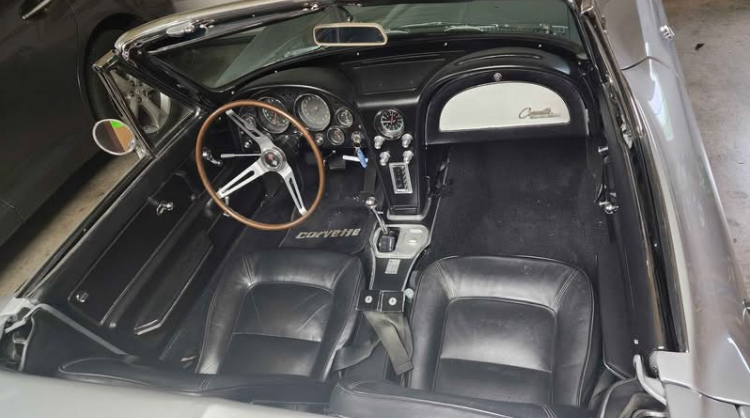 
								1965 Chevrolet Corvette full									