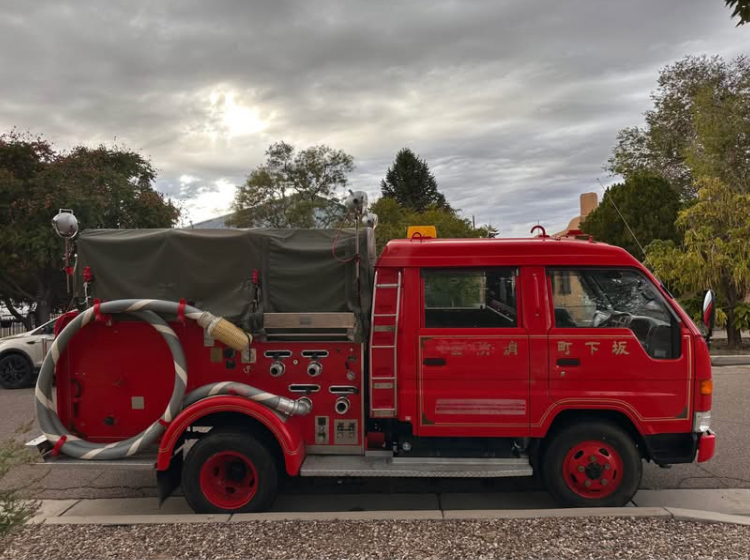 
								1996 Toyota 4×4 diesel firetruck full									