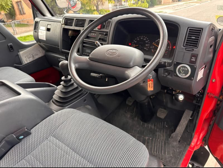 
								1996 Toyota 4×4 diesel firetruck full									
