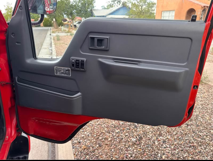 
								1996 Toyota 4×4 diesel firetruck full									