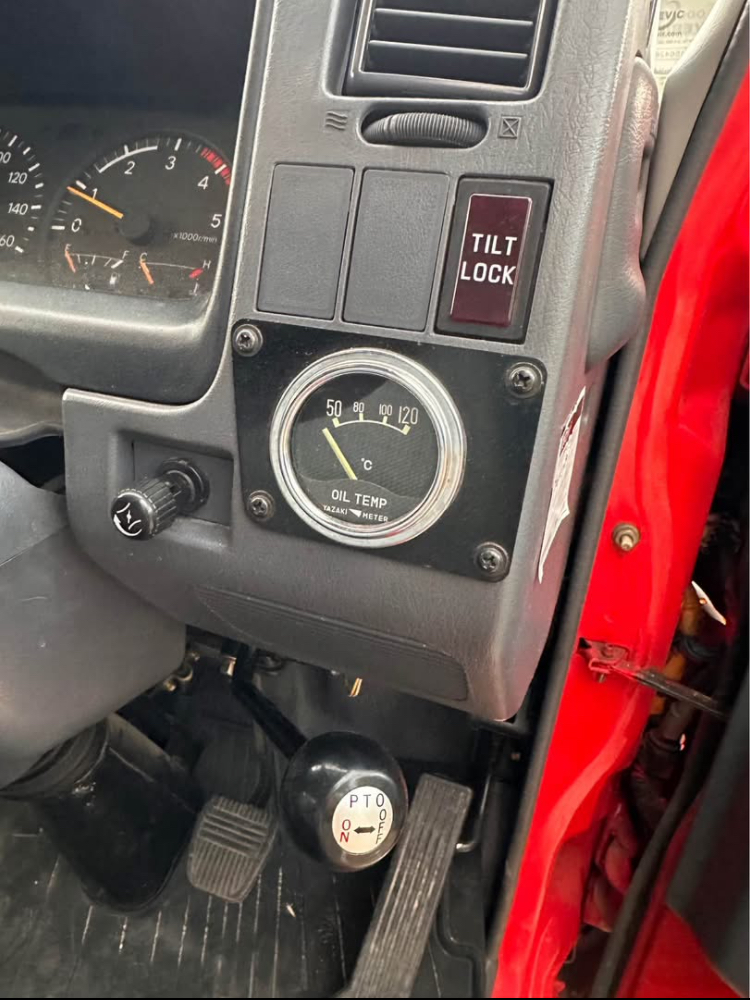 
								1996 Toyota 4×4 diesel firetruck full									