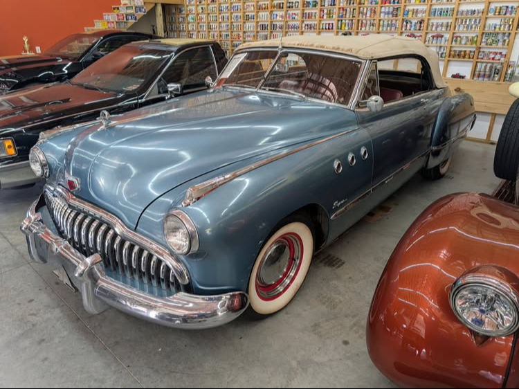 
								1949 Buick Super convertible full									