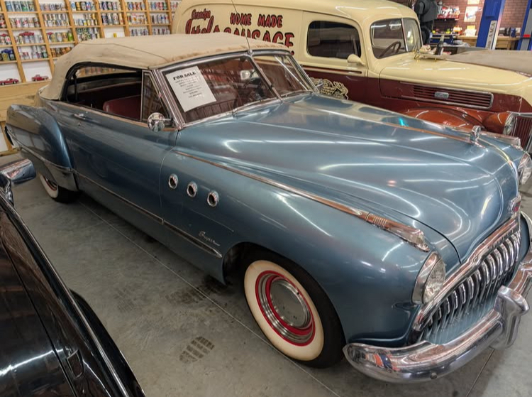 
								1949 Buick Super convertible full									