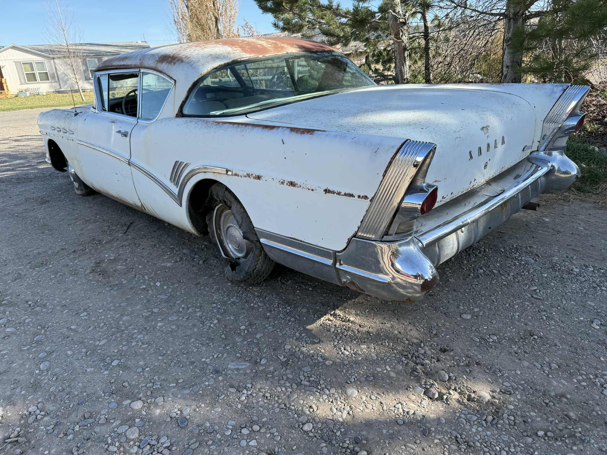 
								1957 Buick Super full									