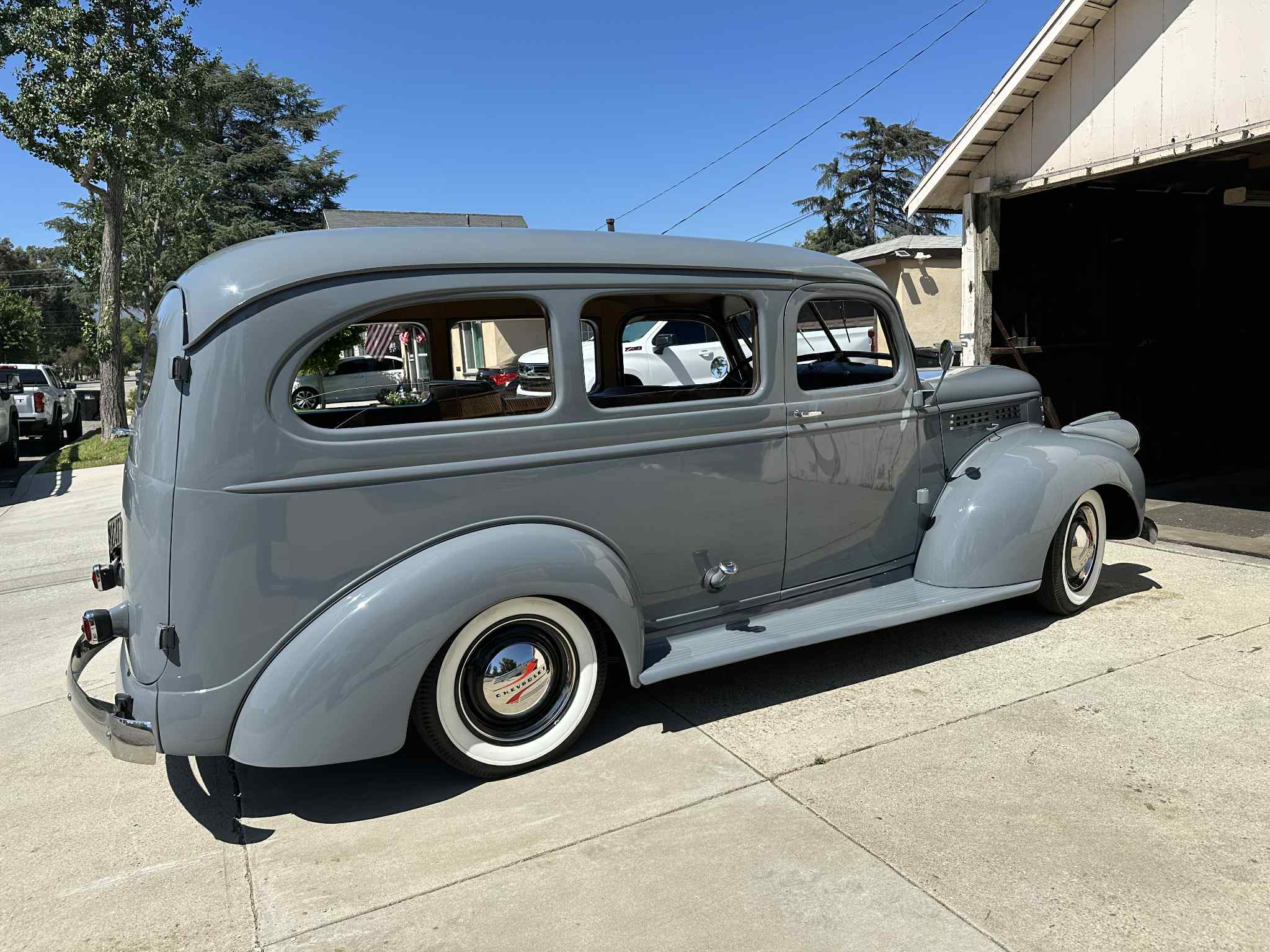 
								1941 Chevrolet Suburban full									