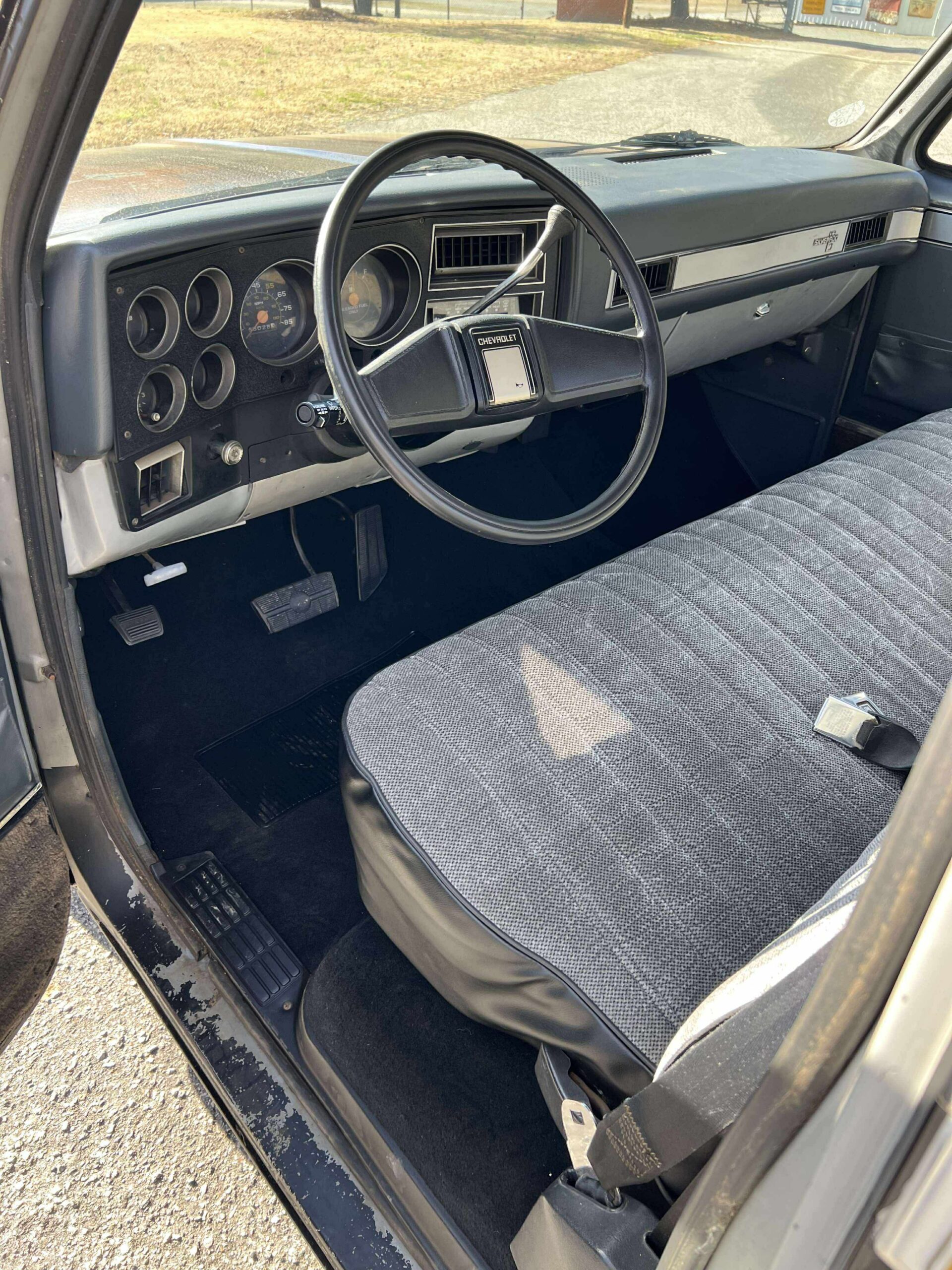 
								1986 Chevrolet C10 full									