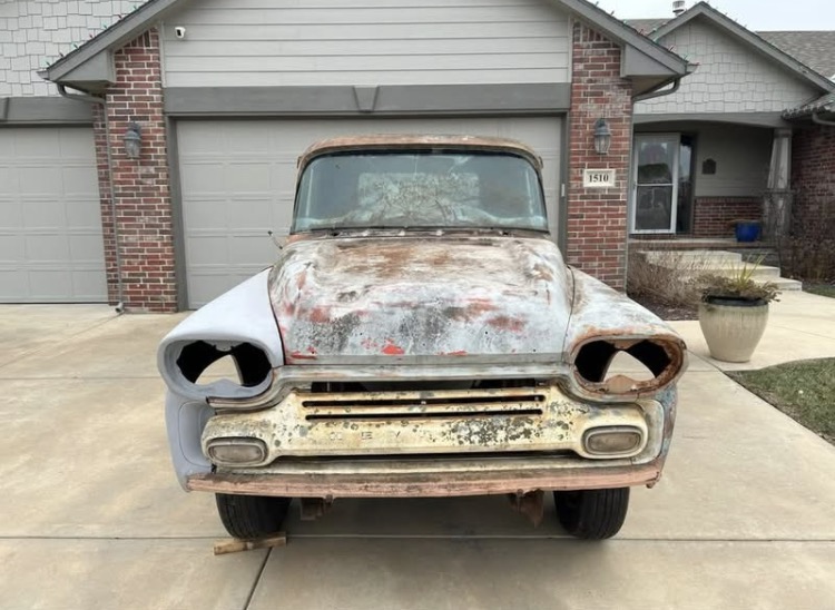 
								1958 Chevrolet 3100 full									