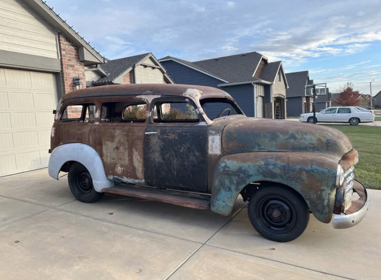 
								1948 GMC Suburban full									