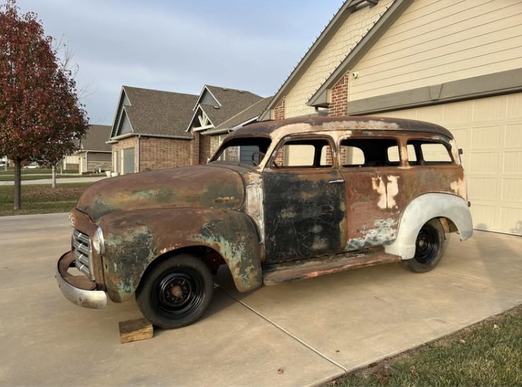 
								1948 GMC Suburban full									
