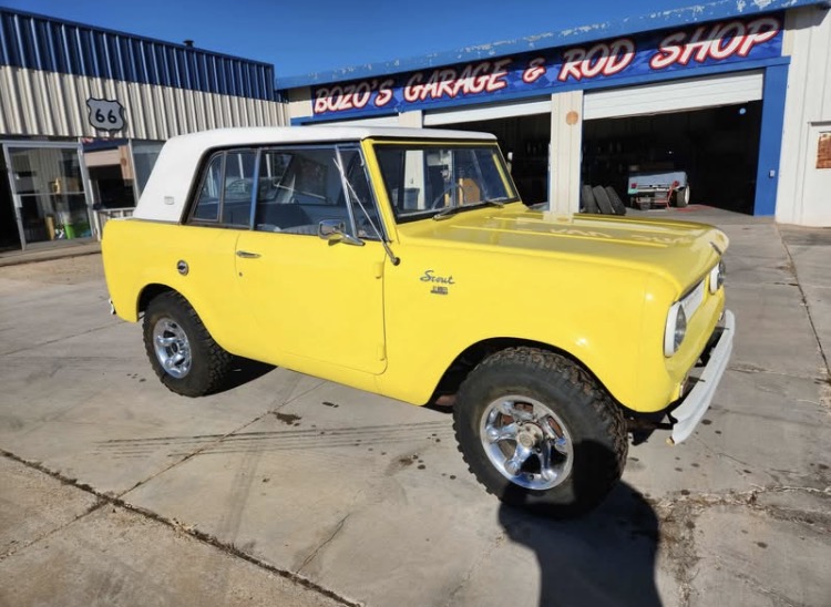 
								1967 IH Sport Top 4X4 full									