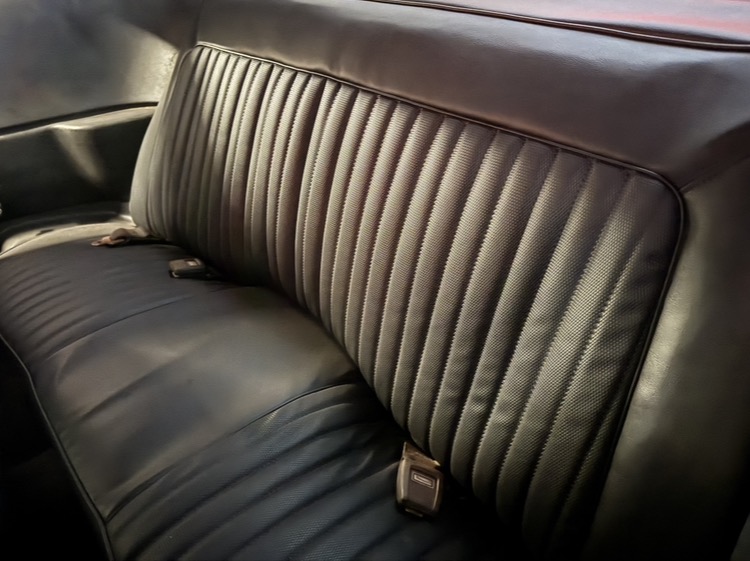 
								1974 Dodge Challenger full									