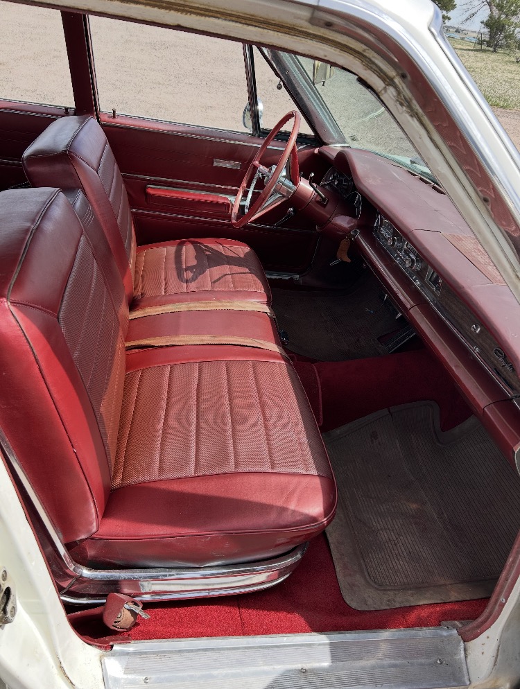 
								1966 Chrysler Town & Country full									