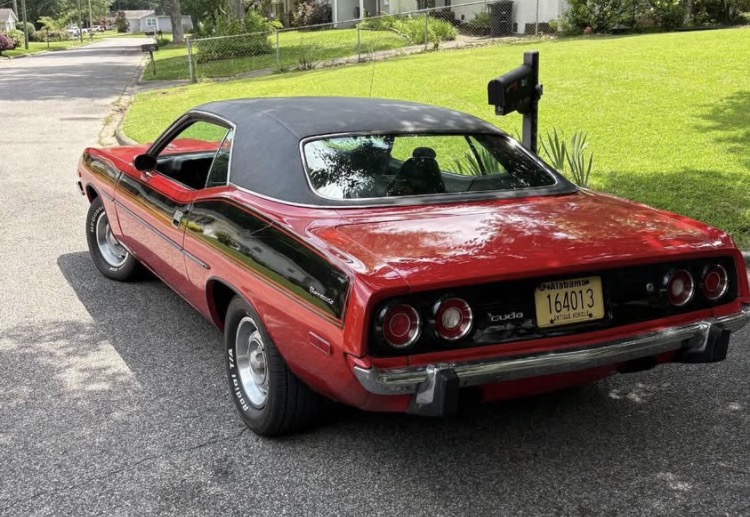 
								1973 Plymouth Barracuda full									