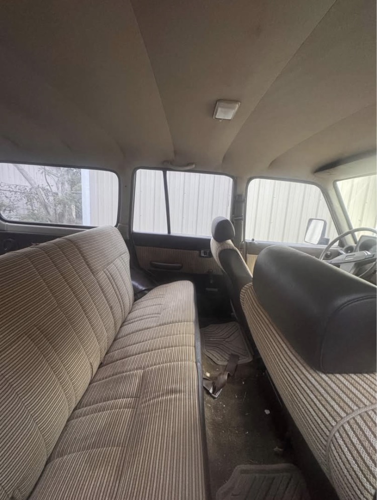 
								1984 Toyota Landcruiser full									
