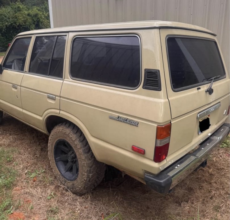 
								1984 Toyota Landcruiser full									