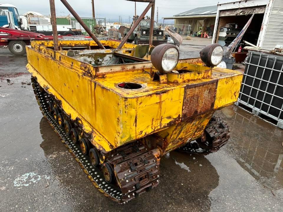 
								1944 Studebaker M29C Weasel full									
