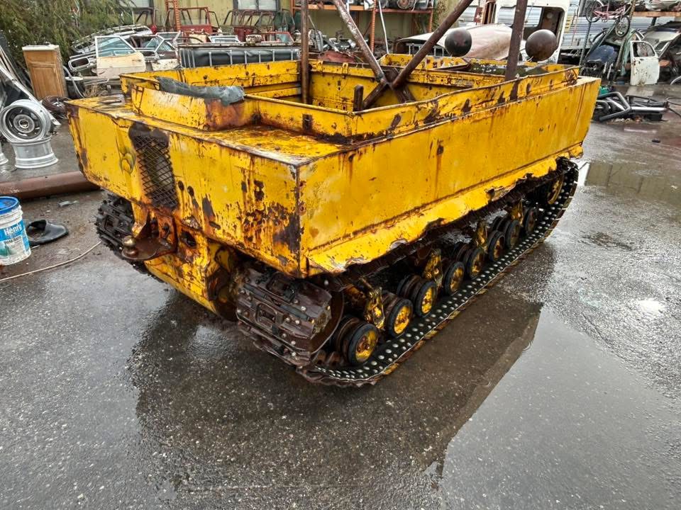 
								1944 Studebaker M29C Weasel full									
