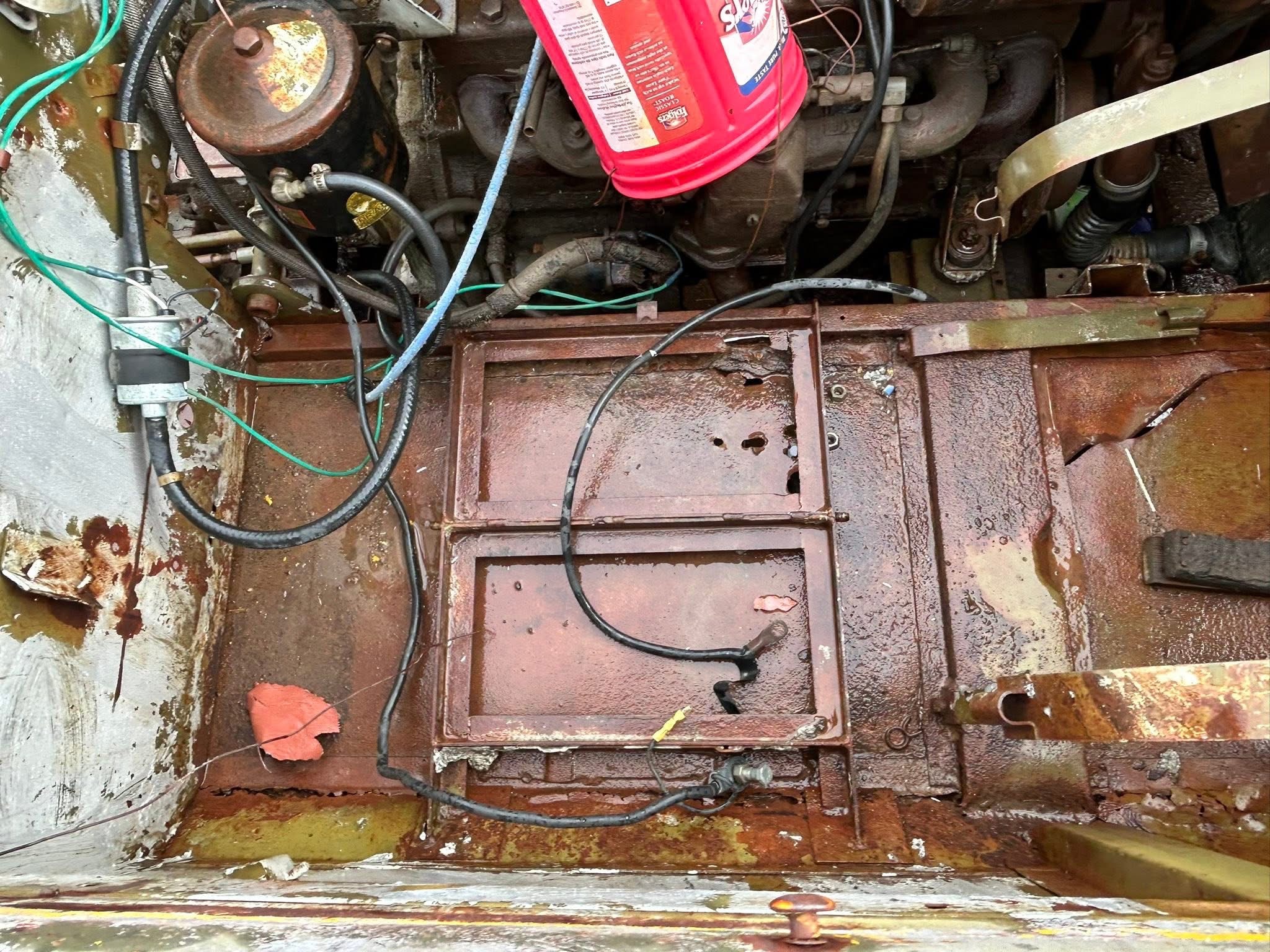 
								1944 Studebaker M29C Weasel full									