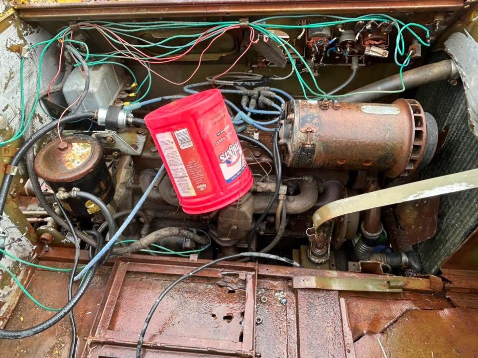 
								1944 Studebaker M29C Weasel full									