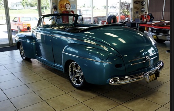 
								1946 Ford Super Deluxe Convertible full									