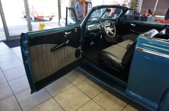 
								1946 Ford Super Deluxe Convertible full									