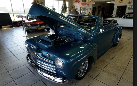 
								1946 Ford Super Deluxe Convertible full									