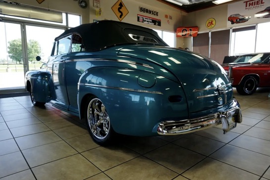 
								1946 Ford Super Deluxe Convertible full									