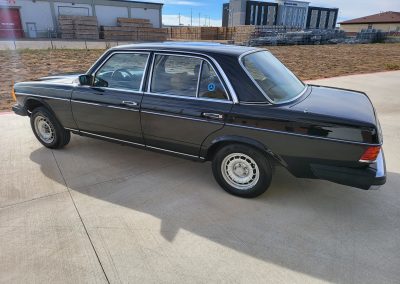 
								1981 Mercedes-Benz 300D full									