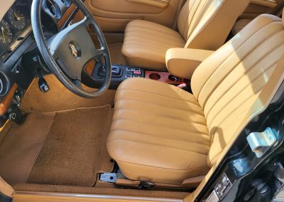 
								1981 Mercedes-Benz 300D full									