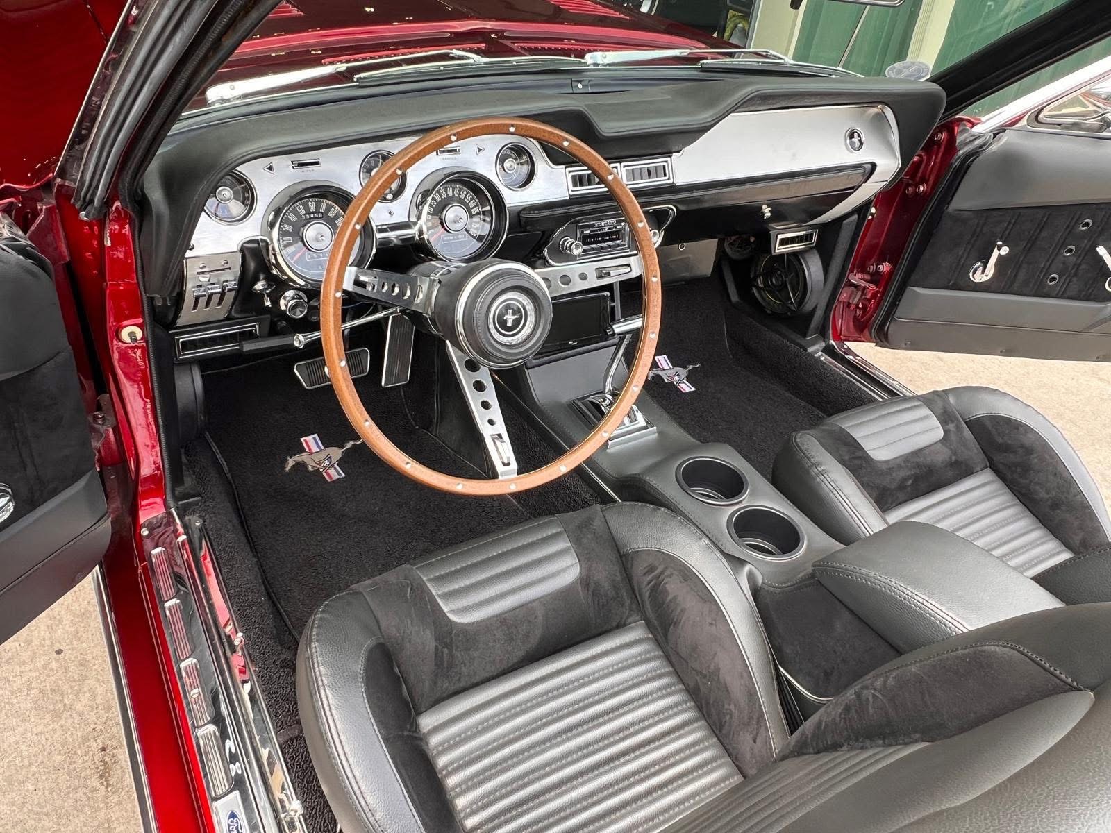 
								1967 Ford Mustang Conv. Restomod full									