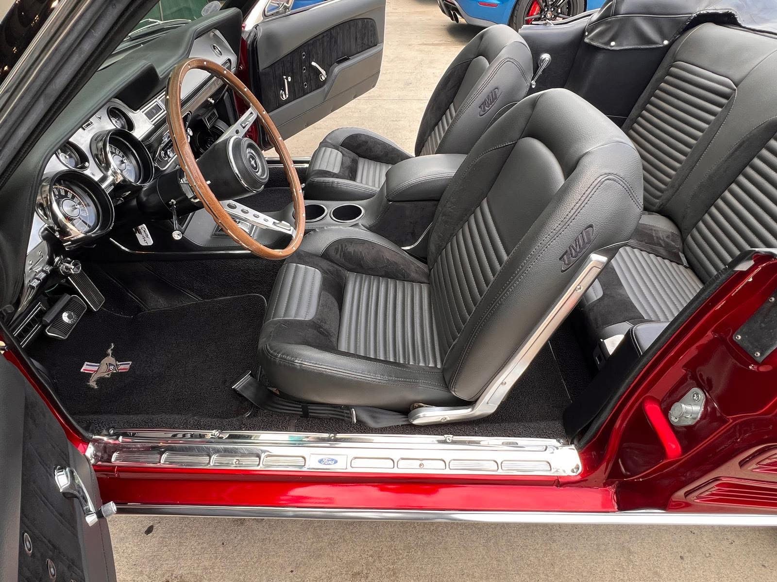 
								1967 Ford Mustang Conv. Restomod full									