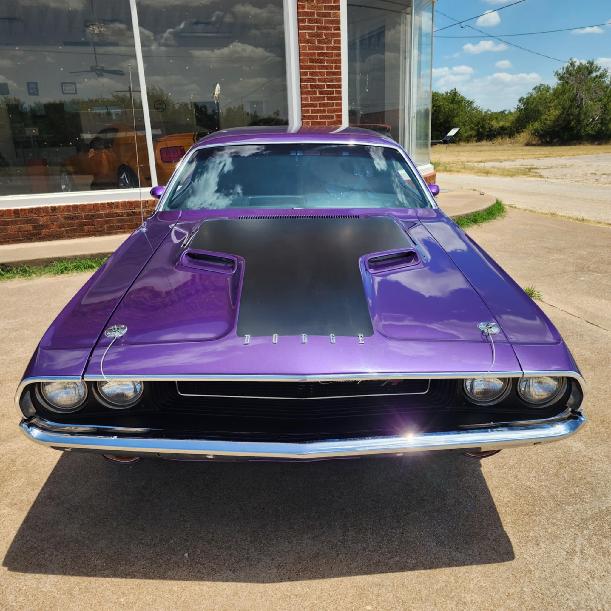 
								1970 Dodge Challenger R/T full									