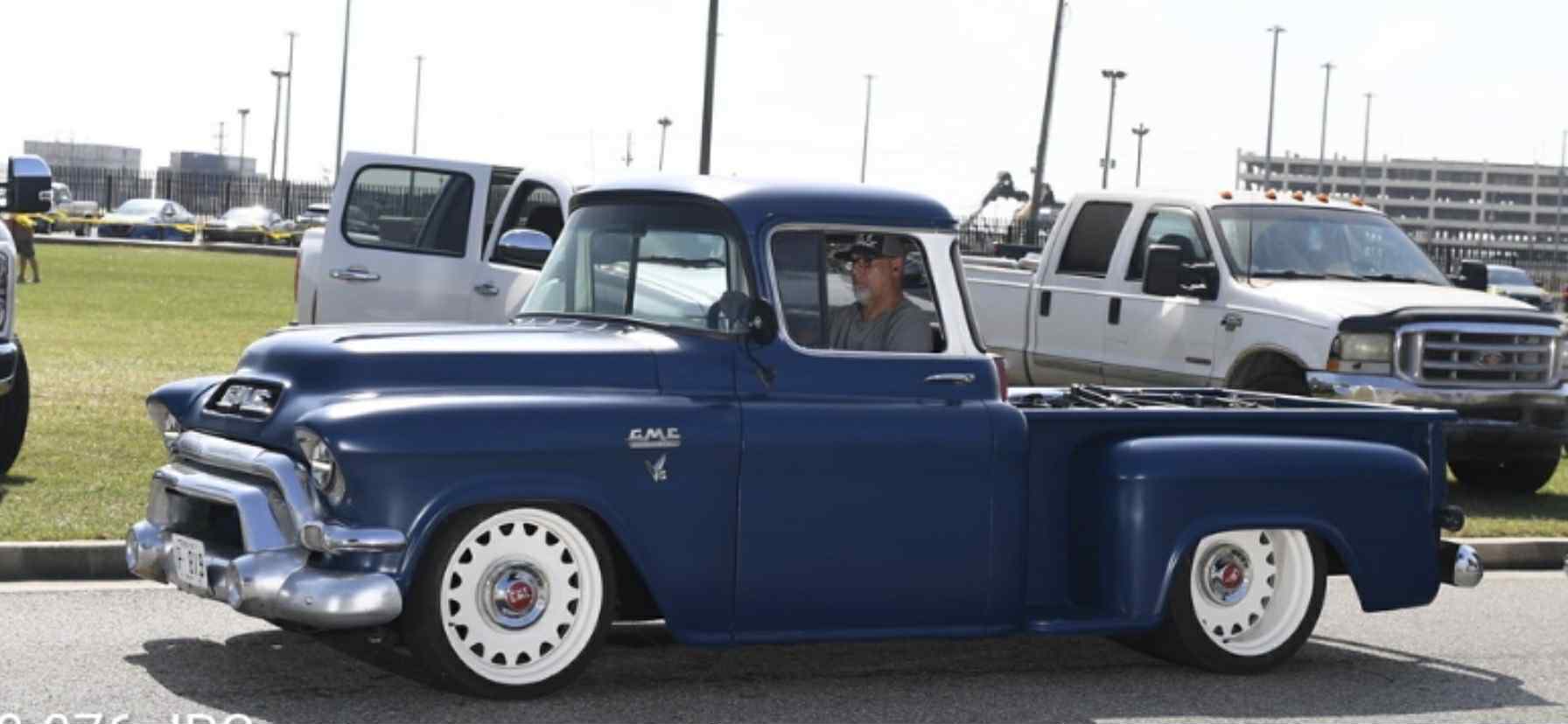 
								1957 GMC Resto-mod full									