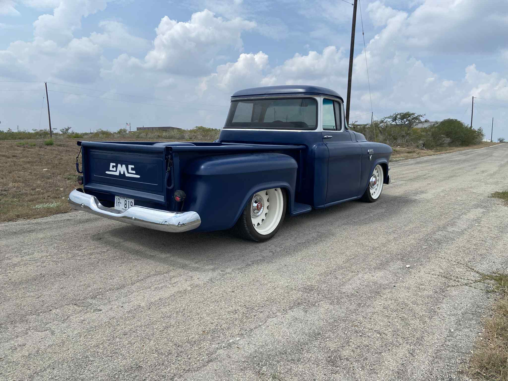 
								1957 GMC Resto-mod full									