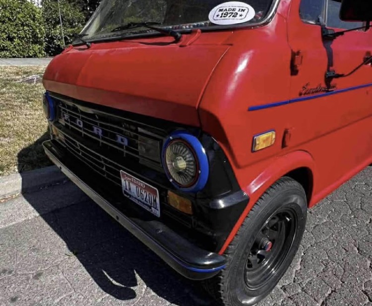 
								1972 Ford Super Camper 300 full									